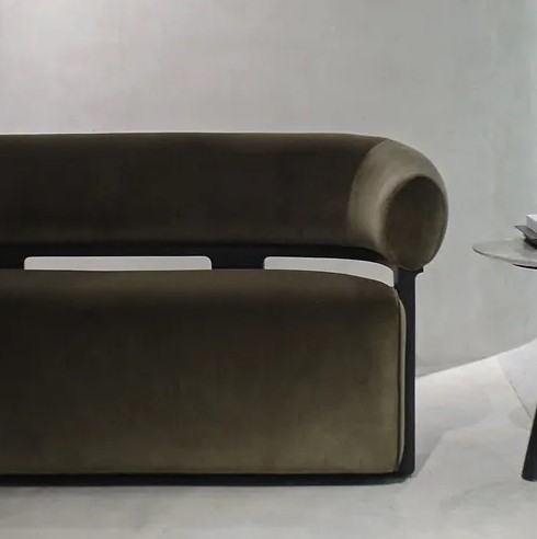 Lola 2-seater District Eight