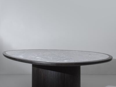 ORA DINING TABLE