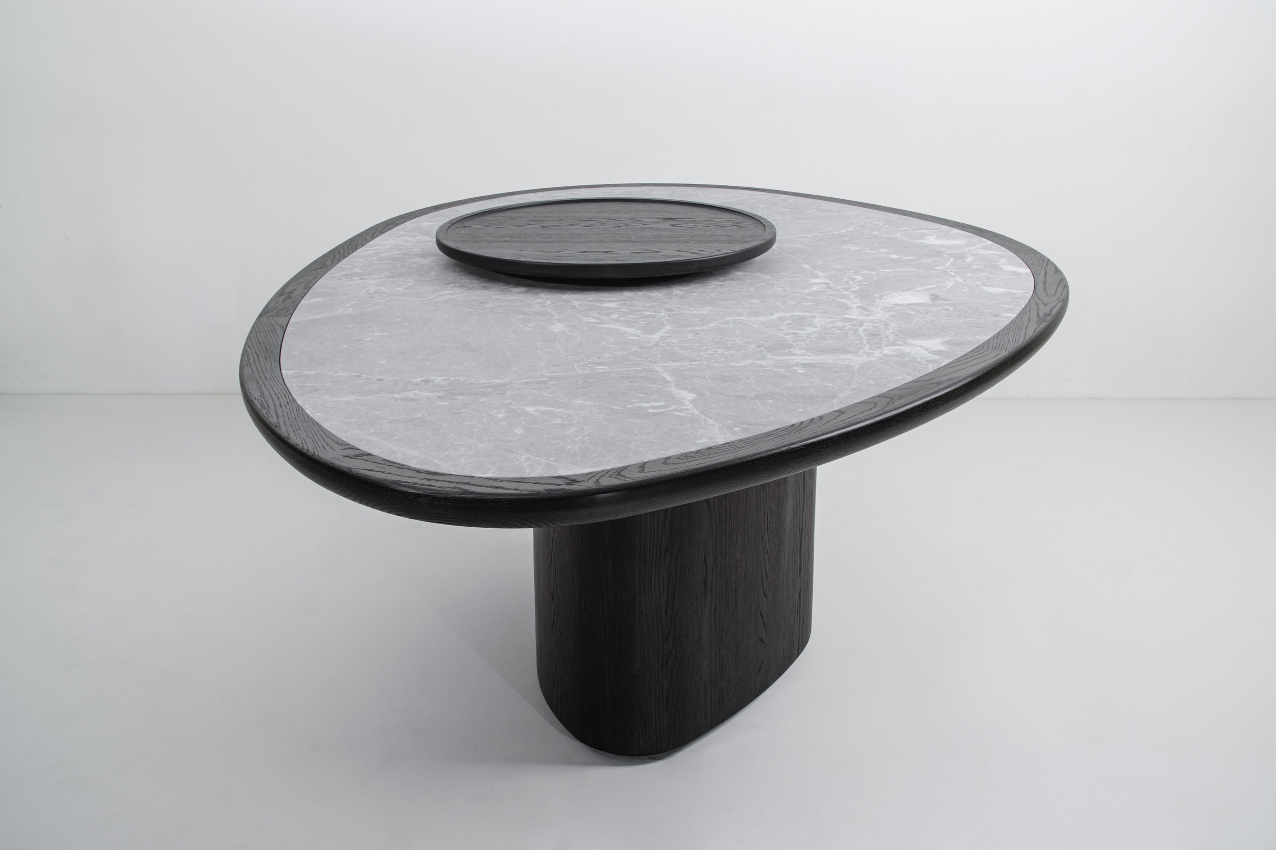 Ora Dining Table