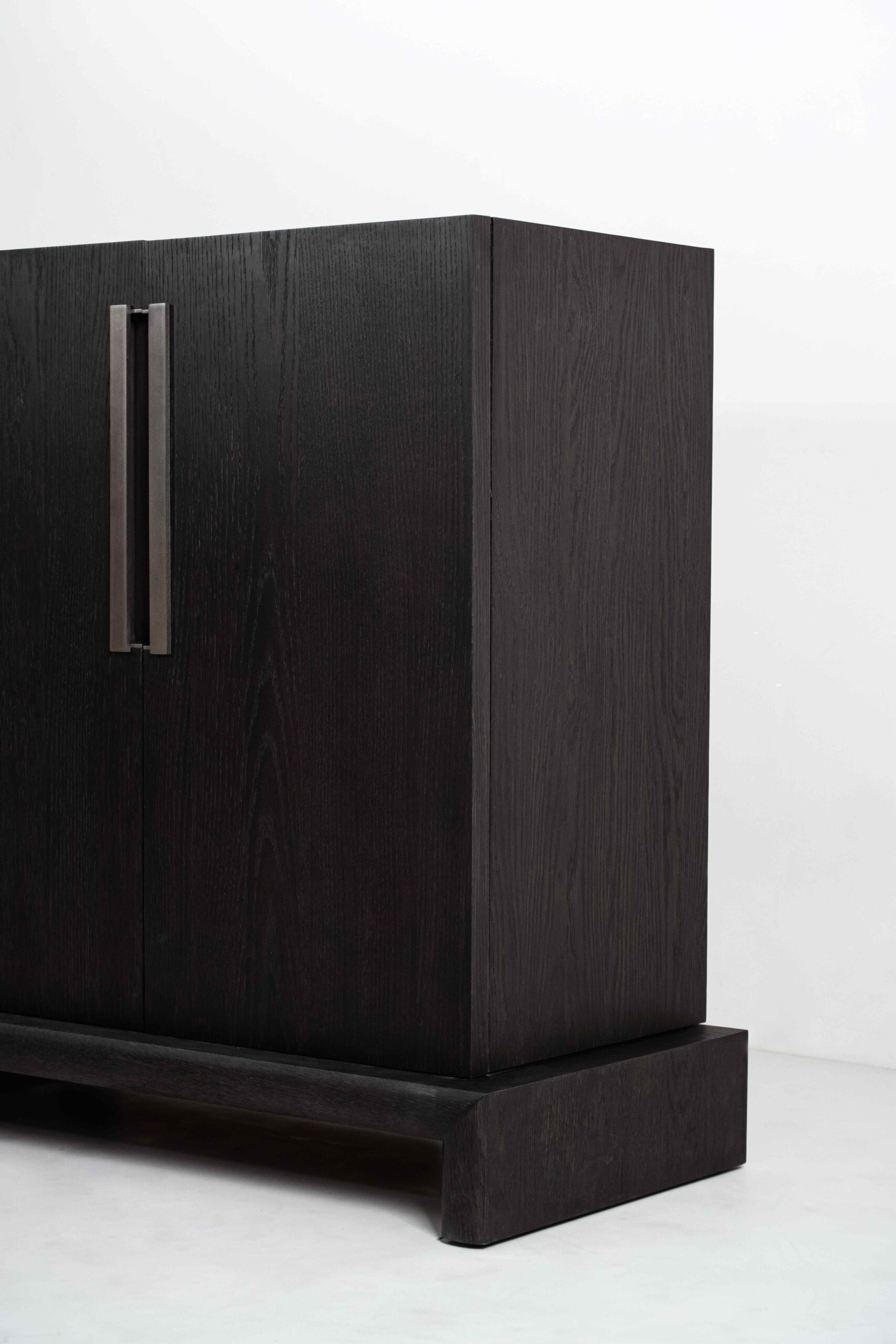 Dunke Design NEN SIDEBOARD_EBONIZED_ANTIQUE NICKLE3 Nen Sideboard Ebonized Oak