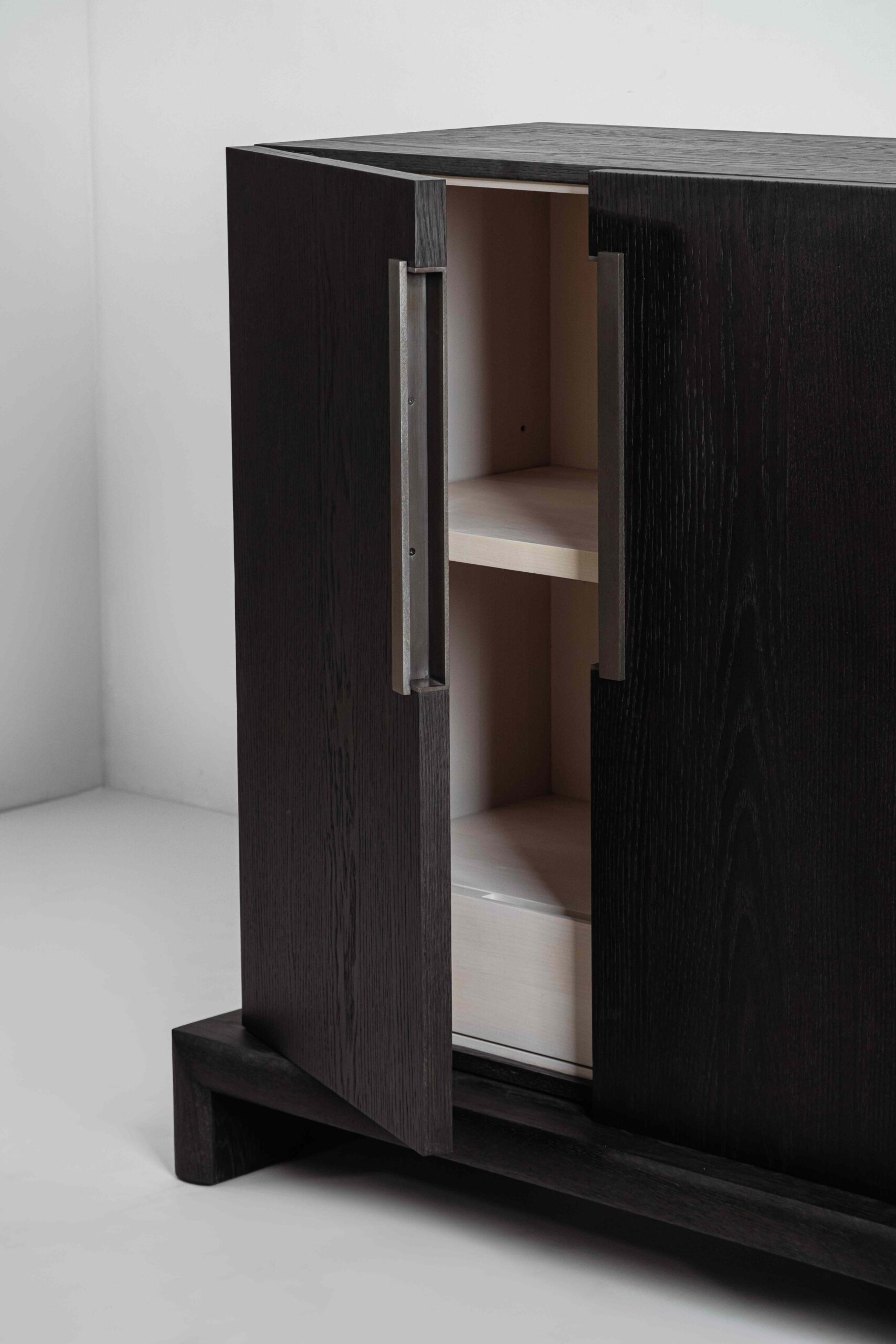 Dunke Design NEN SIDEBOARD_EBONIZED_ANTIQUE NICKLE6 Nen Sideboard Ebonized Oak