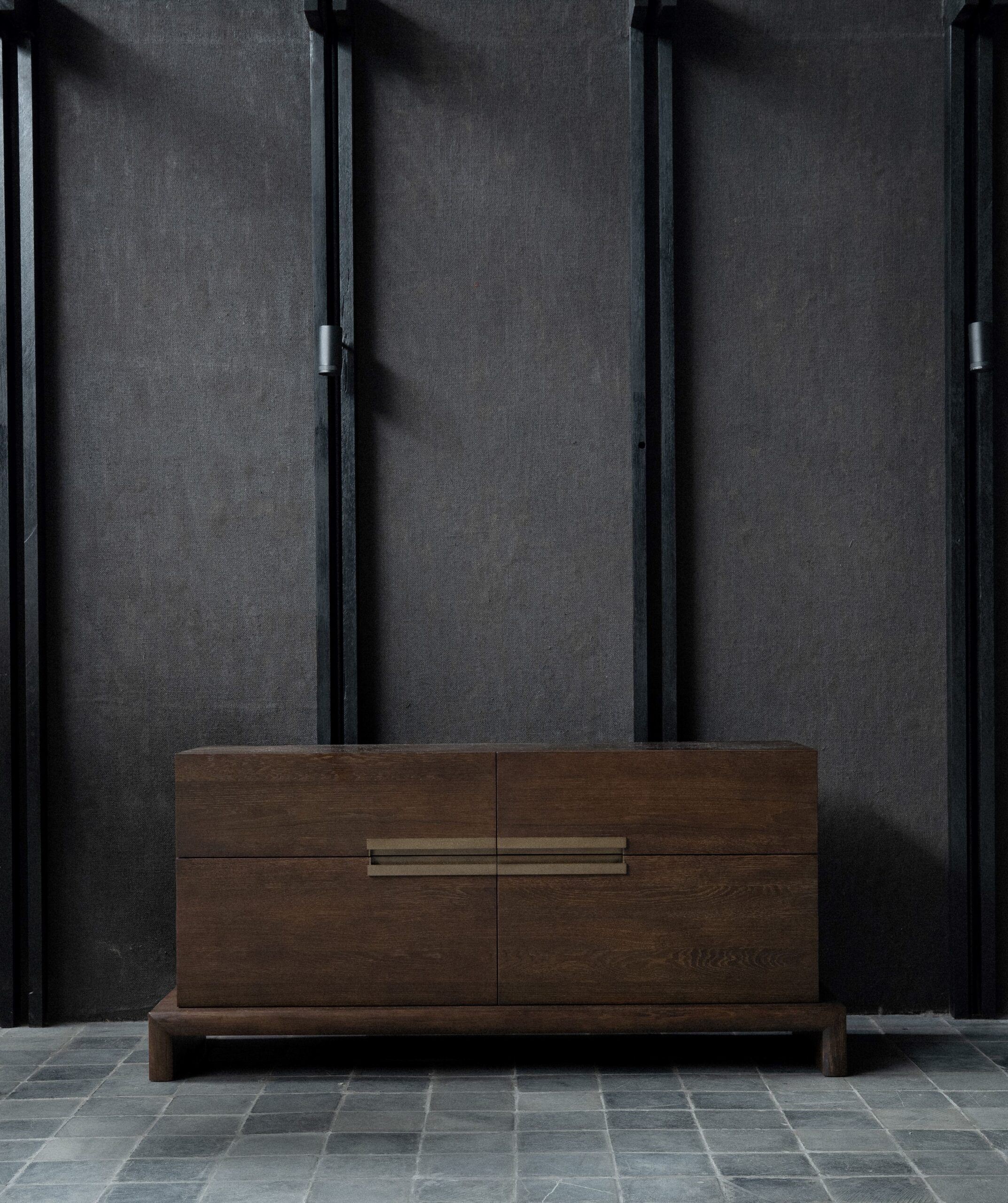 Nen Dresser